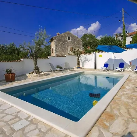 Klimatisiertes Maria Mit Pool Holiday home *