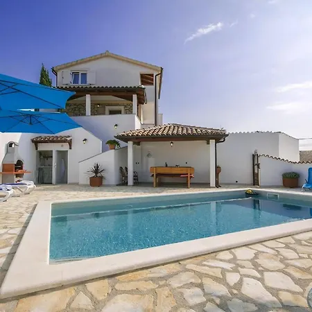 Klimatisiertes Maria Mit Pool