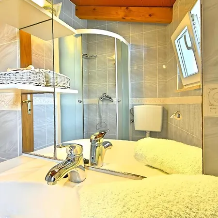 Holiday home Klimatisiertes Maria Mit Pool Porec